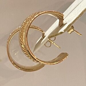 💗Stunning Elegant Solid 14K Vintage Hoop Earrings 5.61 grams💗